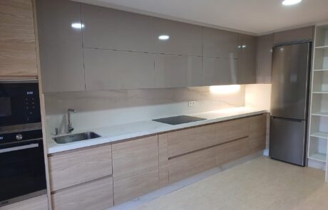 cocina brillo con madera
