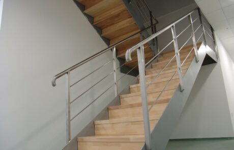 escalera de madera