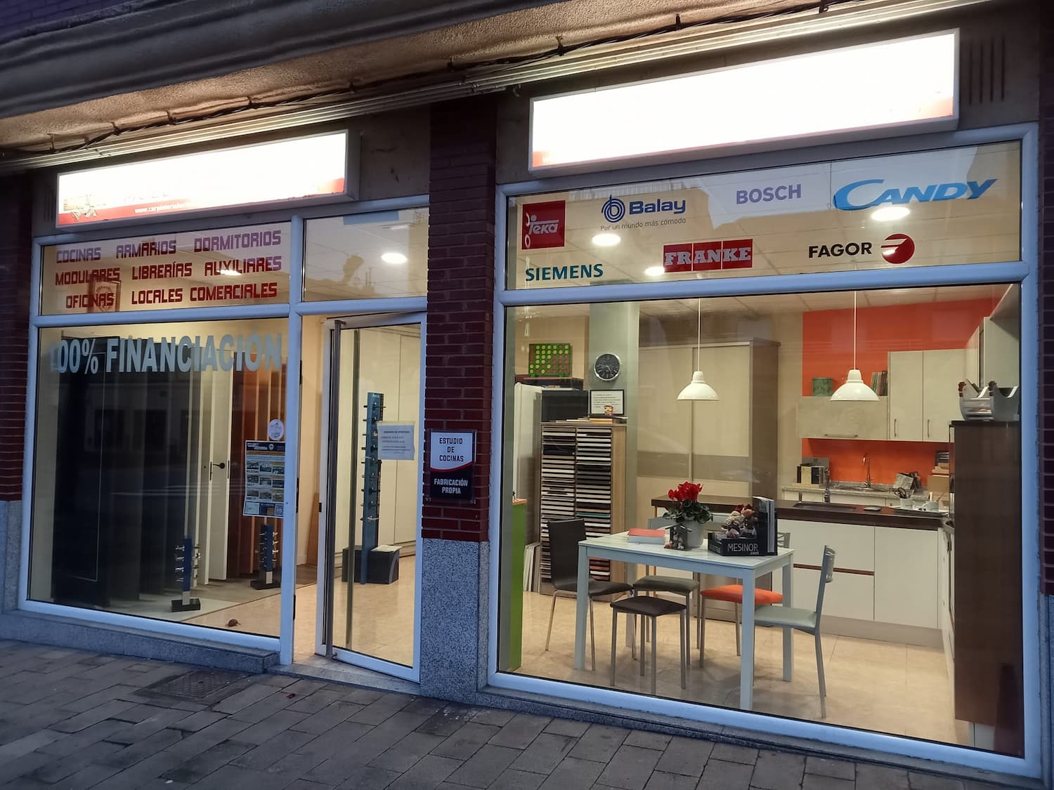 tienda carpintería exposición